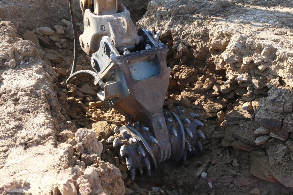 D15 Trenching FACE 2 scaled 副本