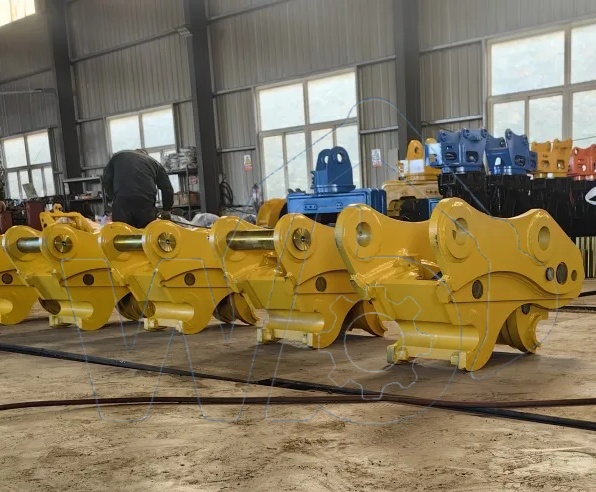 OEM Excavator Spare Parts Durable Excavator Hydraulic Quick Hitch Coupler for